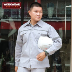 เสื้อช็อปแขนยาว ติดแถบสะท้อนแสง สีเทาซิลเวอร์