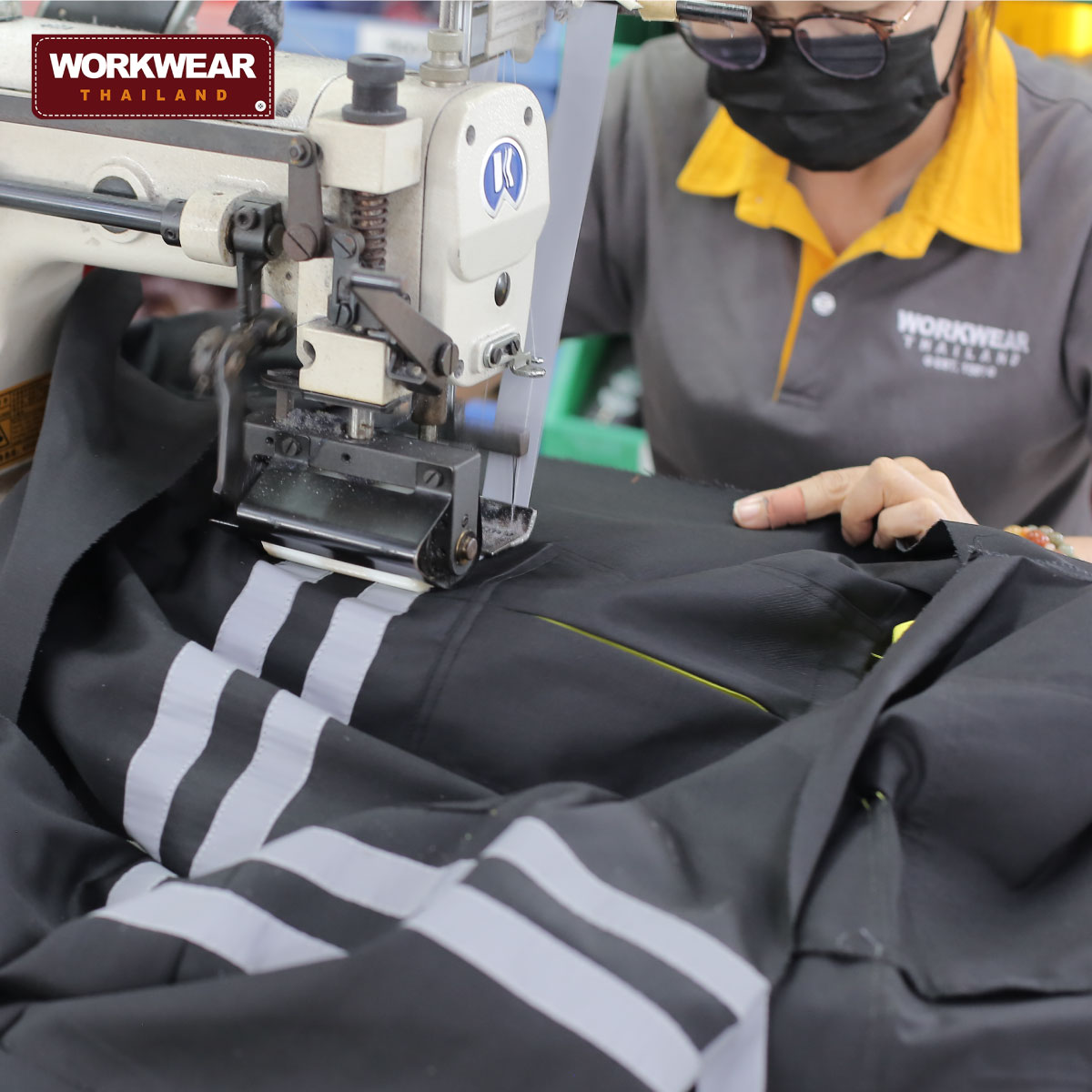 โรงงานผลิตยูนิฟอร์ม
